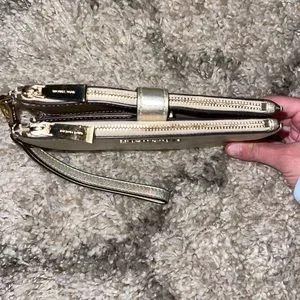 MICHAEL Michael Kors | Bags | Michael Kors Metallic Gold  display picture 3